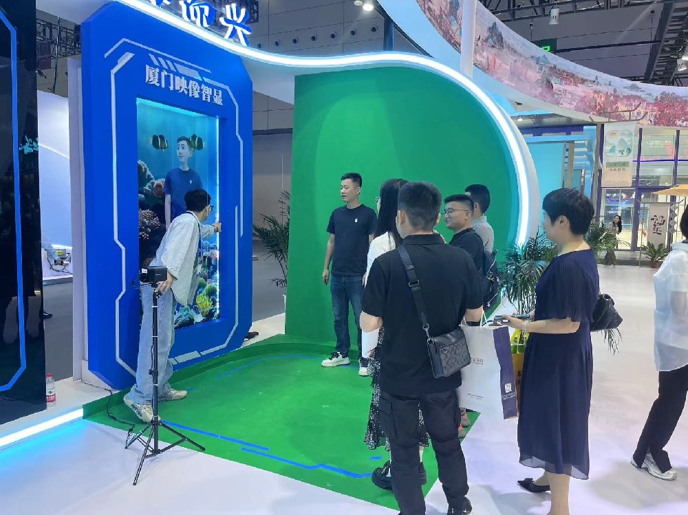 3D全息艙：未來科技的互動窗口，開啟沉浸式體驗新篇章